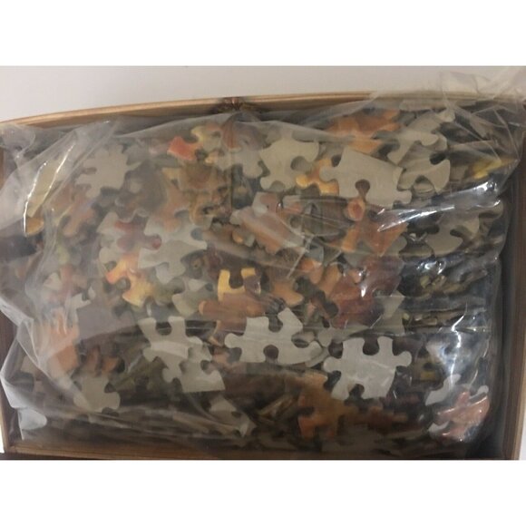 New Masterpieces Snow White and the‎ Seven Dwarfs Hinged Book Box Jigsaw Puzzle - Picture 3 of 10